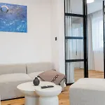Lejlighed Luxusny Klimatizovany Dvojspalnovy Apartman Narodna Trieda, Kosice, Free Parking Košice