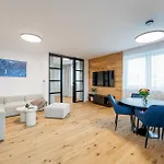 Lejlighed Luxusny Klimatizovany Dvojspalnovy Apartman Narodna Trieda, Kosice, Free Parking *