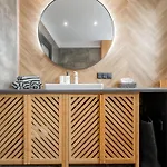 Luxusny Klimatizovany Dvojspalnovy Apartman Narodna Trieda, Kosice, Free Parking *