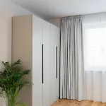 Luxusny Klimatizovany Dvojspalnovy Apartman Narodna Trieda, Kosice, Free Parking Košice