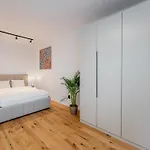 Lejlighed Luxusny Klimatizovany Dvojspalnovy Apartman Narodna Trieda, Kosice, Free Parking *