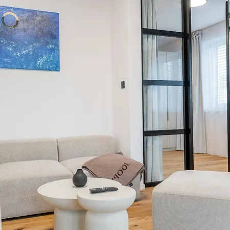 Apartmán Luxusny Klimatizovany Dvojspalnovy Narodna Trieda, Kosice, Free Parking Kosice