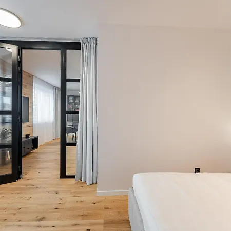 Luxusny Klimatizovany Dvojspalnovy Narodna Trieda, Kosice, Free Parking Apartmán *