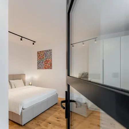 Apartmán Luxusny Klimatizovany Dvojspalnovy Narodna Trieda, Kosice, Free Parking Kosice