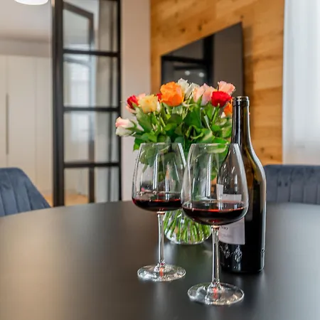 Luxusny Klimatizovany Dvojspalnovy Narodna Trieda, Kosice, Free Parking Apartmán *