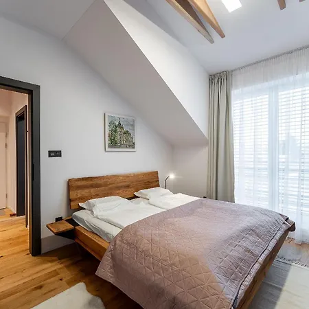 Luxusny Klimatizovany Dvojspalnovy Narodna Trieda, Kosice, Free Parking Apartmán *
