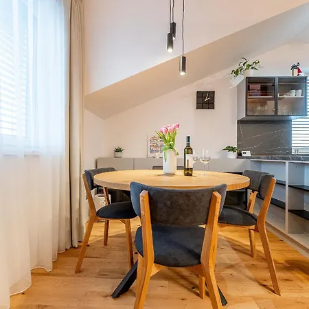 Luxusny Klimatizovany Dvojspalnovy Narodna Trieda, Kosice, Free Parking * Kosice