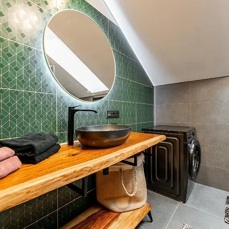 Luxusny Klimatizovany Dvojspalnovy Narodna Trieda, Kosice, Free Parking Apartmán
