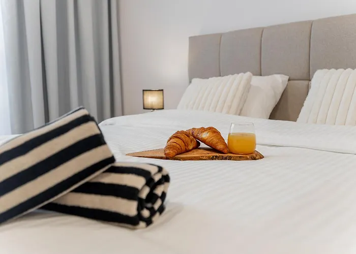 Luxusny Dvojspalnovy Narodna Trieda, Kosice, Free Parking דירה קושיצה