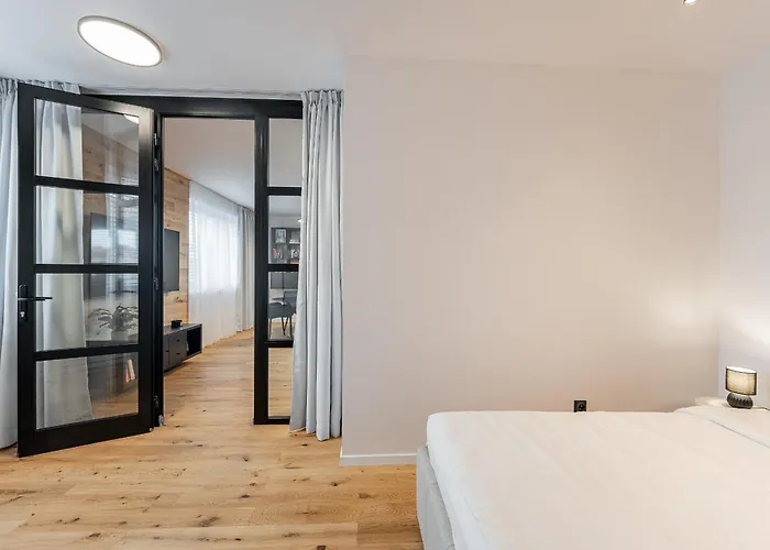 Luxusny Dvojspalnovy Narodna Trieda, Kosice, Free Parking דירה *