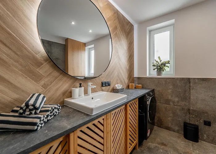 Luxusny Dvojspalnovy Narodna Trieda, Kosice, Free Parking Apartment *