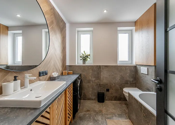 Apartment Luxusny Dvojspalnovy Narodna Trieda, Kosice, Free Parking *